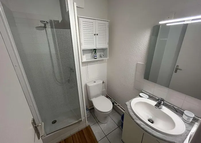 T2 Lumineux Avec Balcon A 50m De La A Pontaillac, Parking Inclus - Fr-1-494-214 * Ρουαγιάν